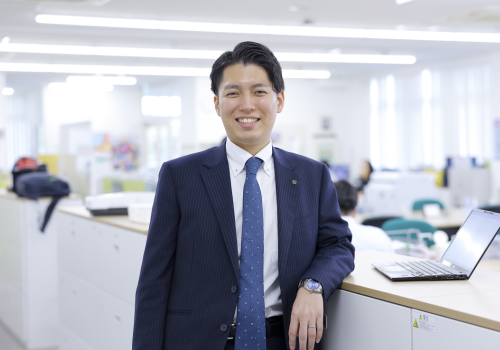 プロフィール